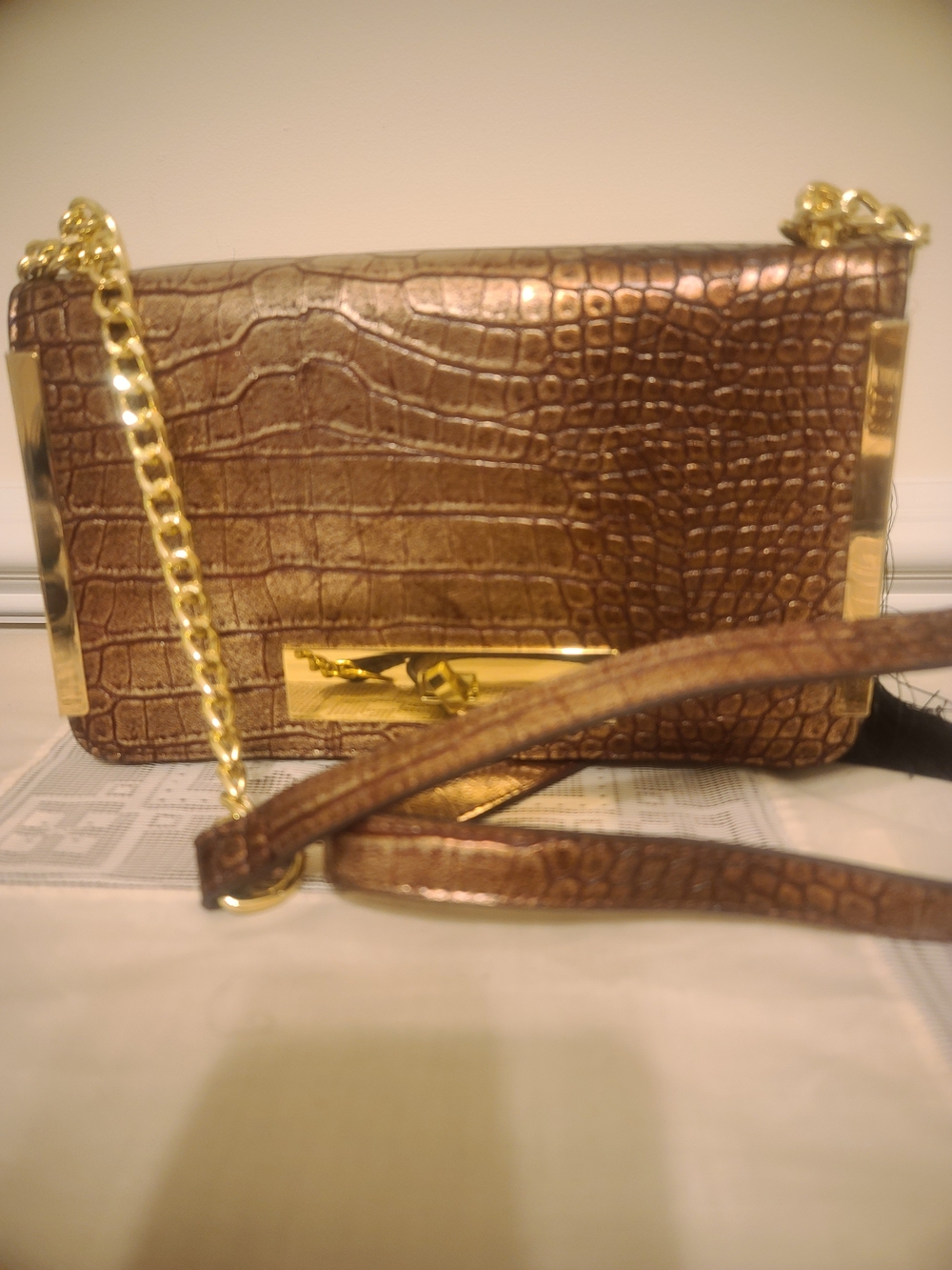 Croc-Embossed Brown Leather Chain Shoulder Bag - Gold Hardware